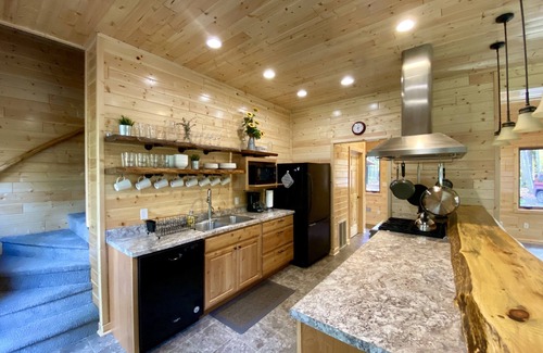 Cable Cabina | Up North Gem on Diamond lake in Bayfield County, Wisconsin