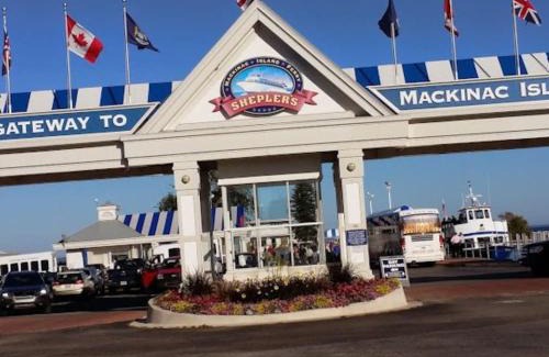 Carp Lake Casa | Up North No Worries! - Close to Mackinac Island!