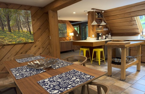 Suttons Bay Cabaña | Up North Treehouse