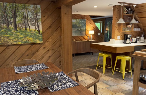 Suttons Bay Cabaña | Up North Treehouse