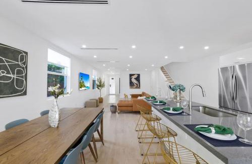 Allapattah Villa | Up to 12 guests! Modern Villa near Wynwood 29!