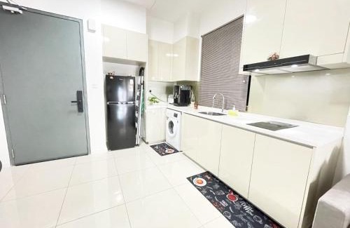 Taman Bukit Mewah Apartamento | Up to 5 Pax,1Bedroom- above Paradigm mall & Escape JB