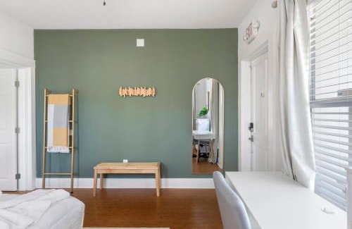 Historic Ybor Casa | Updated 1 BR Home - Steps to 7th Ave