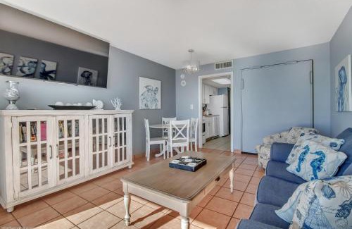 Atlantic Beach Apartamento | Updated 1 BR Oceanfront Condo in Baywatch!