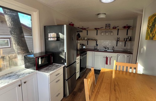 Lafayette Apartamento | Updated 2-bedroom 1bth apartment near downtown Lafayette with WiFi, AC