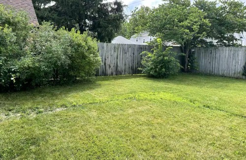Fort Wayne Casa | Updated 2BR, Near City Center & Attractions. Entire Home - Full Kitchen
