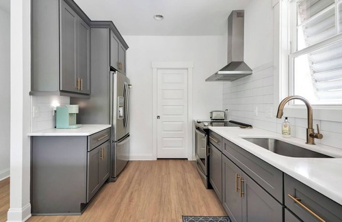 Wilmington Beach Casa | Updated/2min Walk to Beach/Private Pool/Golf Cart/Lush Yard/Table Games