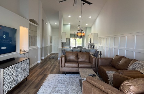 Sarasota Condominio | Updated 2nd Floor Condo 12 miles from Siesta Key Beach