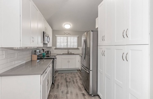 Lewisville Casa | Updated 3/2 in a quiet neighborhood close to dining and shops