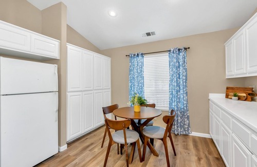 Merced Casa | Updated 3 BDR Home in Historic Merced – Gateway to Yosemite!