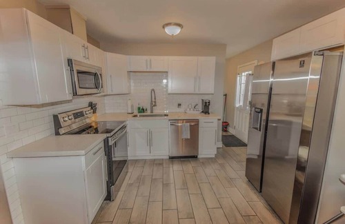 West University Casa | Stylish Reno Retreat with King Beds Near Casino & Rodeo