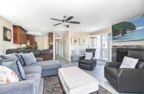 Santa Ana Heights Casa | Updated 3Br W Oceanview Rooftop Deck Steps To Beach By Beachview Rentals