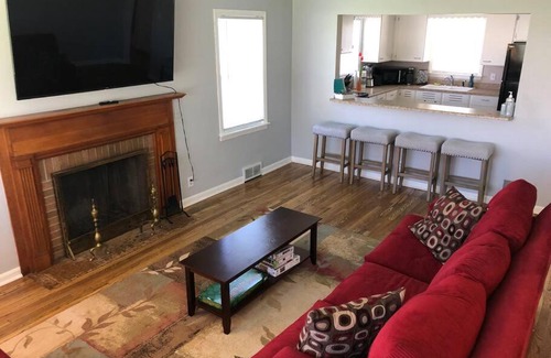South Bend Casa | Updated 4-Bedroom Craftsman Home Close To ND!