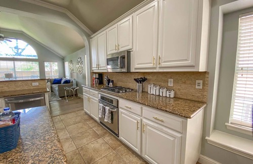 Lantana Casa | UPDATED 4 BR Home-Argyle Area-24 Min to DFW AIRPORT!