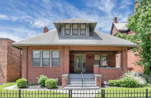 Merion Village Casa | Updated 4BD House Near German Village w Parking