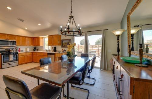 Morongo Valley Casa | Updated Abode 22 Mi to Joshua Tree National Park!