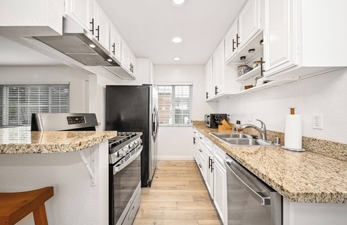 East Side Costa Mesa Apartamento | Updated Apartment for 2 in Eastside Costa Mesa