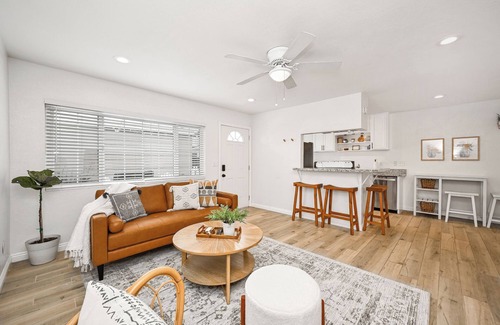 East Side Costa Mesa Apartamento | Updated Apartment for 2 in Eastside Costa Mesa
