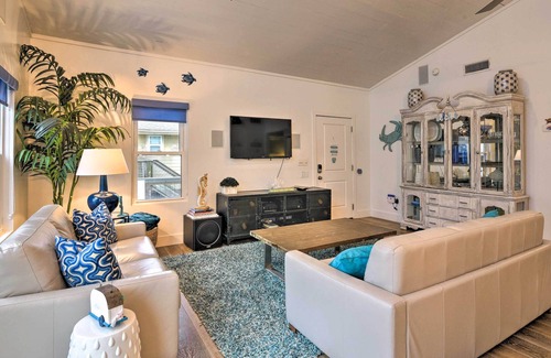 Bermuda Beach Casa | Updated Beach House w/ Private Beach + Hot Tub!