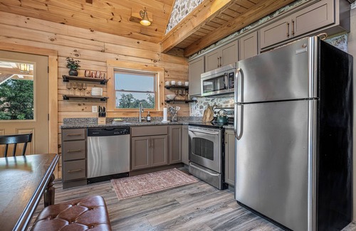 Mentone Cabina | Updated Brow View Cabin with Hot Tub/Fire Pit/Arcade in Mentone