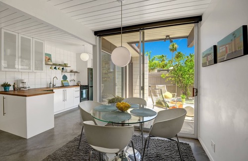 Twin Palms Condominio | Updated Bungalow Condo located at the Famous Ocotillo Lodge