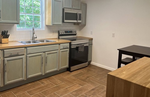 Spindale Casa | Updated Bungalow with Small Town Charm - 12.5 Miles from Tryon Equestrian Center