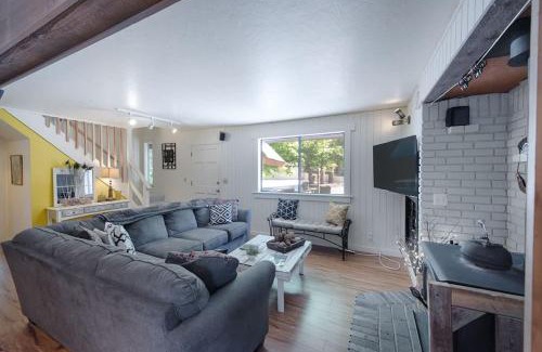 McCall Casa | Updated Cabin HotTub Firepit Decks nr Shore Lodge