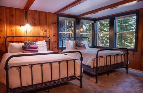 Tahoe Woods Chalet De Esquí | Updated Cabin near Beach&Ski HotTub Sauna Pets EV