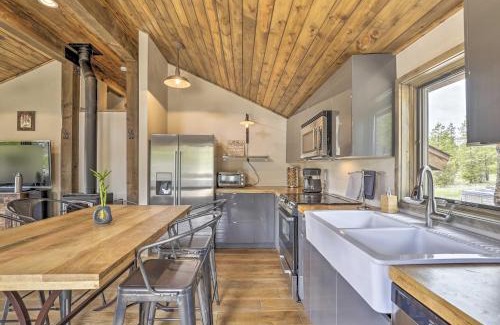 Tabernash Casa | Updated Cabin with Hot Tub about 11 Mi to Winter Park!