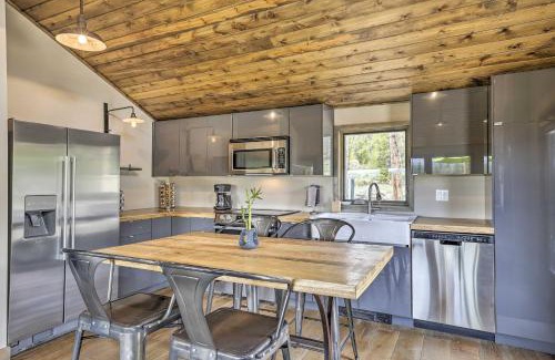 Tabernash Casa | Updated Cabin with Hot Tub about 11 Mi to Winter Park!
