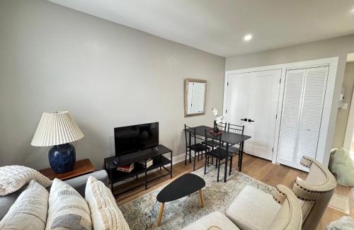 Northeast Apartamento | Updated Central 2BR APT near Downtown