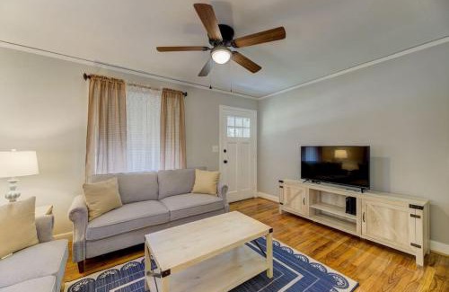 Rosewood Casa | Updated Columbian Cottage