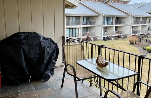 Sandpoint Casa | Updated Condo on Lake Pend Oreille w/Boat Slip in Downtown Sandpoint