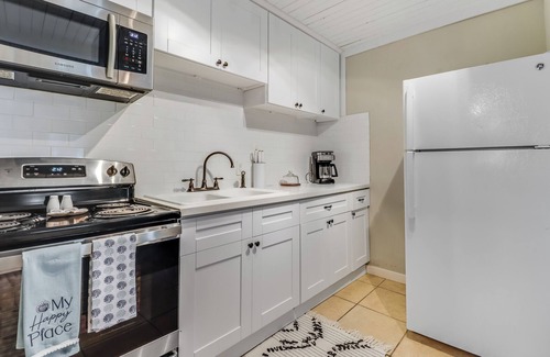 Biloxi Cabaña | Updated cottage two blocks from the beach