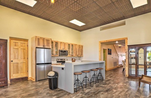 West Plains Casa | Updated Dtwn West Plains Home: Walk to MSU!