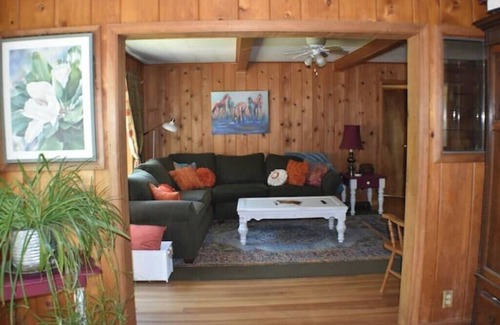 West Stayton Otro | Updated farmhouse on 5 acres near salem oregon