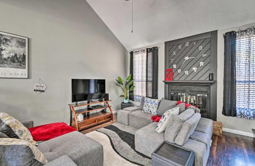 Westover Casa | Updated Fayetville Townhome-Away-From-Home with Yard