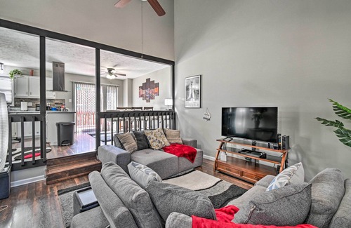 Westover Casa | Updated Fayetville Townhome-Away-From-Home w/ Yard