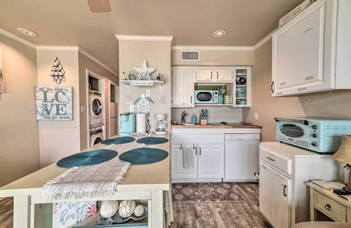 North Beach Condominio | Updated Front Beach Condo w/ Resort Amenities!