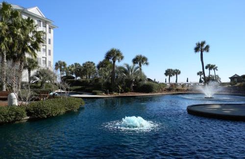 North Forest Beach Casa | Updated Granite Stainless Steel New Tile Bikes & Beach Gear included