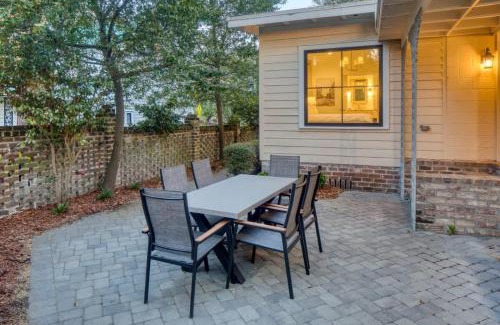 Hitch Village - Fred Wessels Homes Villa | Updated Historic Villa 3 BR suites Walk Everywhere