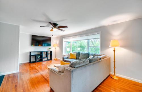 Oak Ridge Casa | Updated Home Central Oak Ridge Location