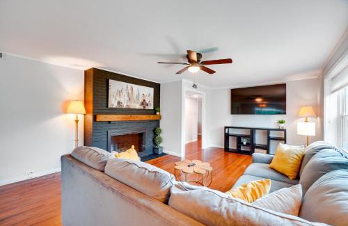 Oak Ridge Casa | Updated Home Central Oak Ridge Location