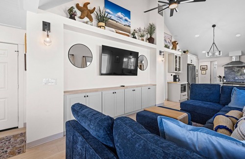 Seaside Casa | Updated Home One Block to the Promenade! Pet-Friendly with Guest House