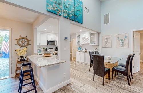 Vilano Beach Casa | Updated home with great outdoor space - close to the beach