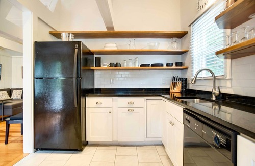 Hyannis Cabaña | Updated Hyannis Home < 2 Mi to Beach & Golf!