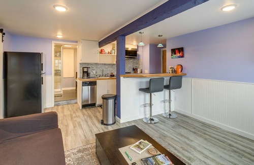 Ketchikan Condominio | Updated Ketchikan Condo < 1 Mi to Downtown!