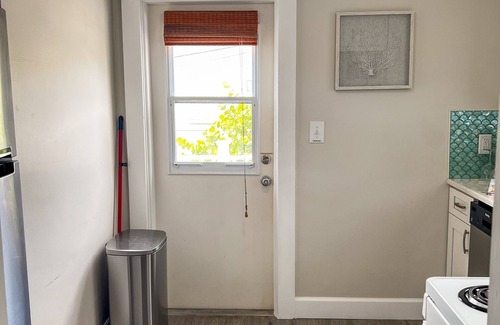 Treasure Island Cabaña | Updated Key West Style Cottage.