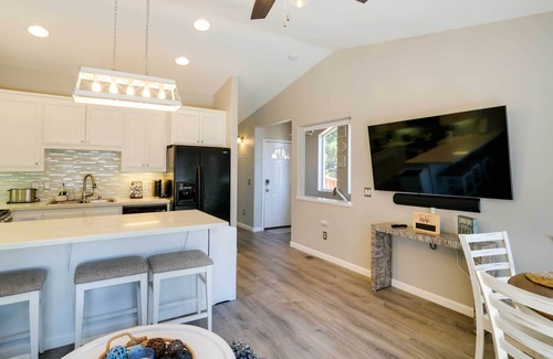 Peninsula Village Casa | Updated Lake Almanor Retreat w/ Patio & Grill!