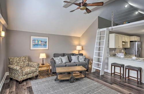Lorain Apartamento | Updated Lake Erie Home about 34 Mi to Cedar Point!